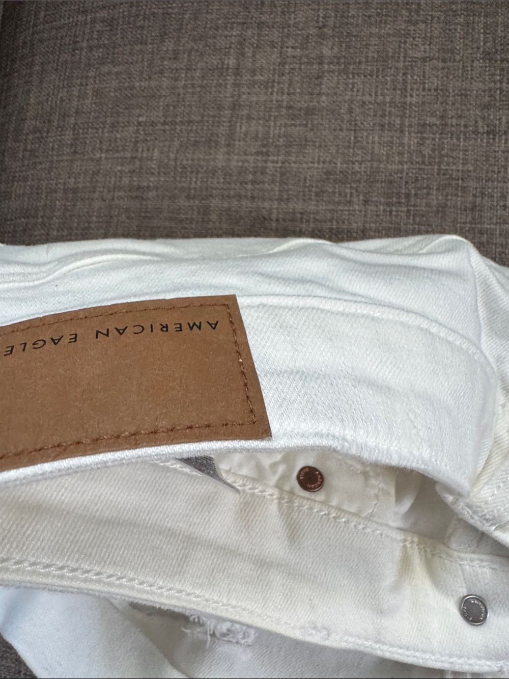 MWT American Eagle Outfitters White High-Waist Distressed Denim Shorts sz 6 - Picture 3 of 6